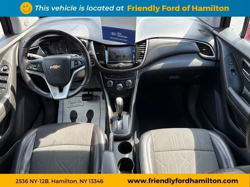 Used 2020 Chevrolet Trax LT w/ Driver Confidence Package AWD/4WD image 39