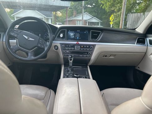 Used 2017 Genesis G80 3.8 w/ Option Group 03 image 18