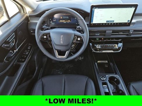 Used 2025 Lincoln Corsair Premiere w/ Equipment Group 101A image 3