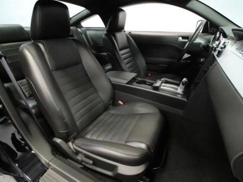 Used 2006 Ford Mustang GT Premium RWD image 19