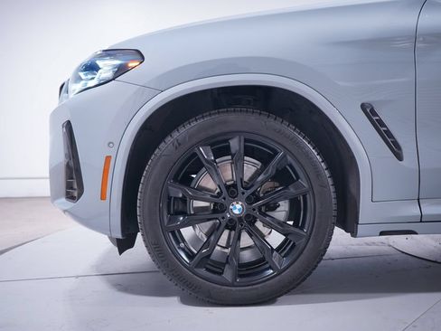 Used 2025 BMW X4 xDrive30i w/ M Sport Package AWD/4WD image 2