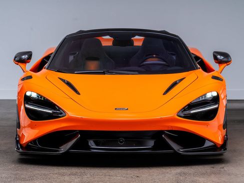 Used 2022 McLaren 765LT RWD image 4