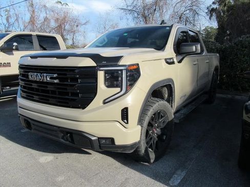 Used 2022 GMC Sierra 1500 Elevation w/ LPO, Elevation Black Package image 2