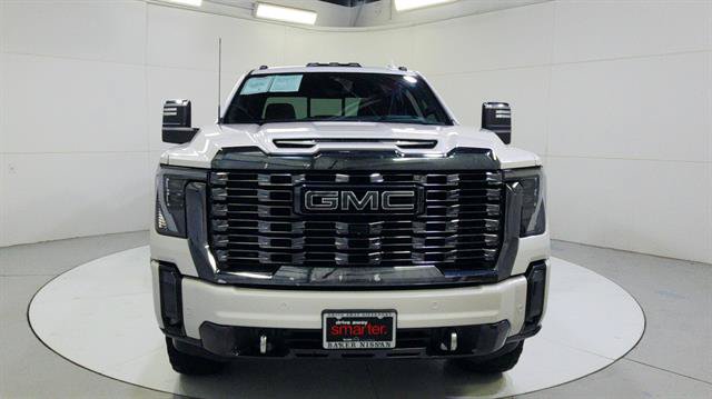 Used 2024 GMC Sierra 2500 Denali Ultimate AWD/4WD image 2