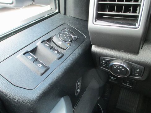 Used 2018 Ford F150 XLT w/ Equipment Group 302A Luxury image 25