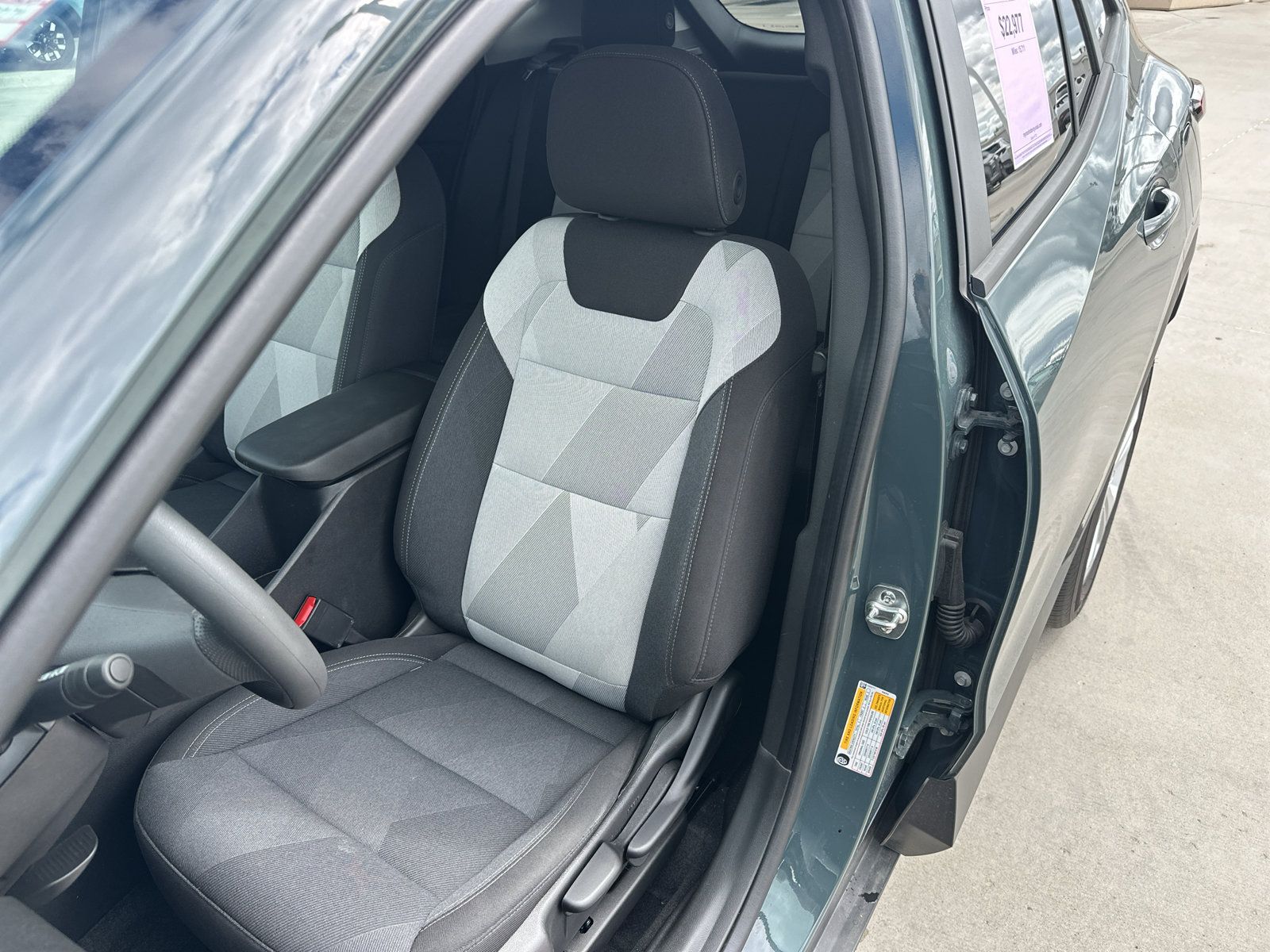 Used 2026 Chevrolet Trax LS FWD image 25