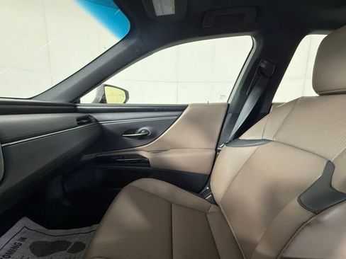 Used 2025 Lexus ES 350 w/ Premium Package image 22
