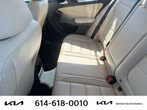 Used 2017 Volkswagen Jetta SE FWD image 10