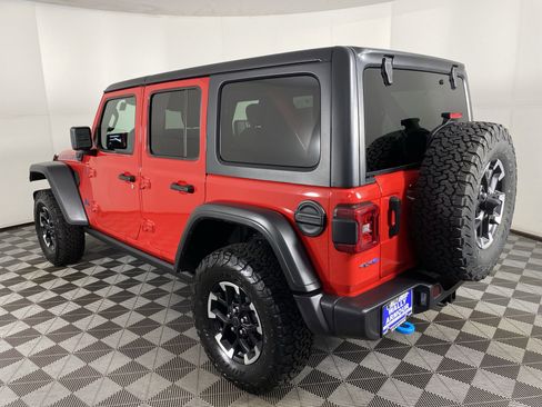 Used 2025 Jeep Wrangler Unlimited Rubicon 4xe w/ Convenience Group image 9