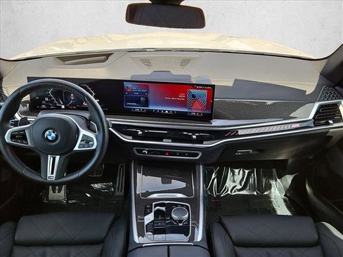 Used 2026 BMW X5 M60i AWD/4WD image 18