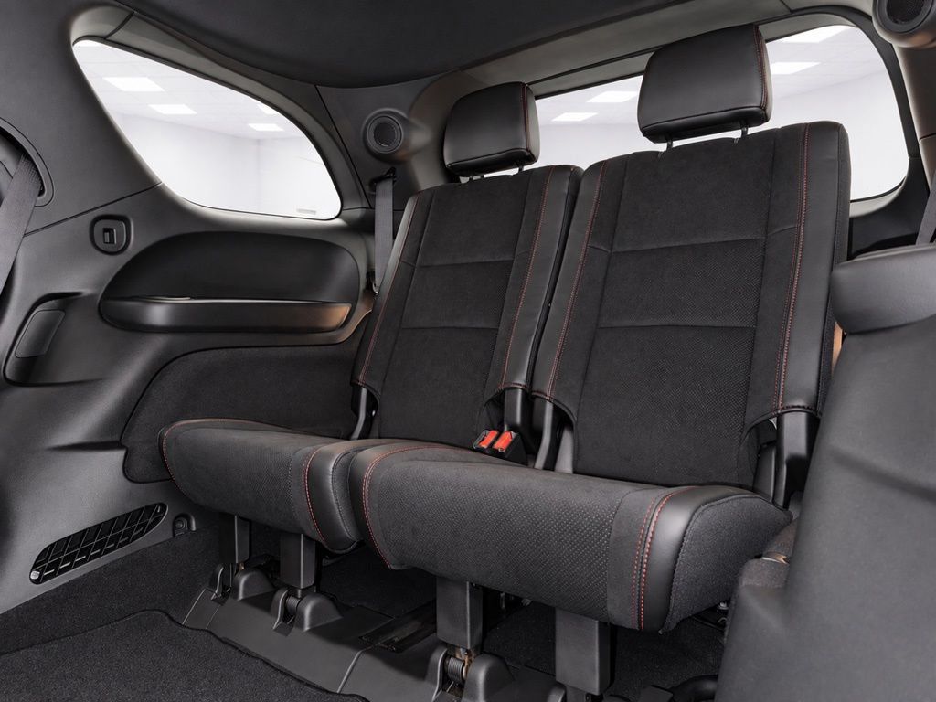Used 2023 Dodge Durango R/T w/ Tow 'N Go Package AWD/4WD image 30