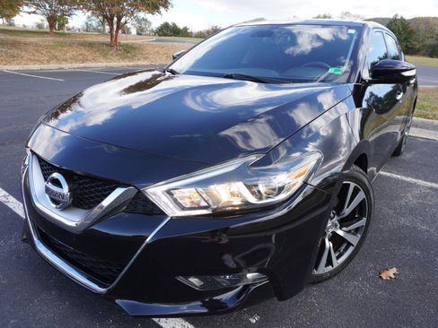 Used 2016 Nissan Maxima Platinum image 5