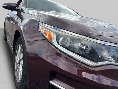 Used 2018 Kia Optima LX image 18