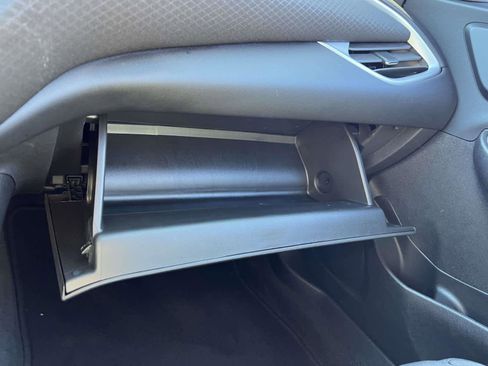 Used 2022 Chevrolet Malibu LT image 34