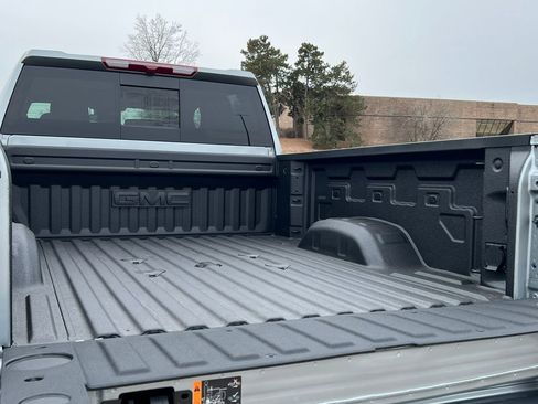 New 2026 GMC Sierra 2500 SLT w/ SLT Premium Package image 9