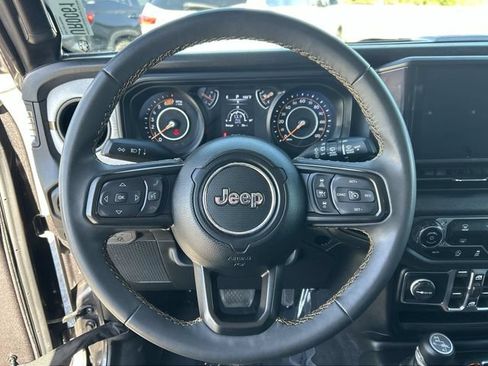 Used 2024 Jeep Wrangler Unlimited Sport AWD/4WD image 21