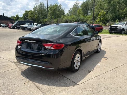 Used 2015 Chrysler 200 Limited w/ Convenience Group FWD image 5