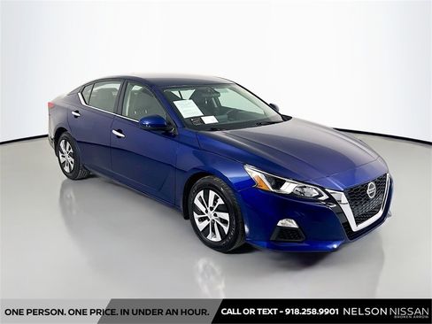 Used 2020 Nissan Altima 2.5 S image 3