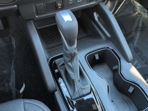 New 2026 Nissan Frontier SV w/ Tow Package RWD image 18
