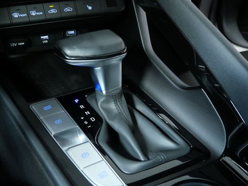 Certified 2023 Hyundai Elantra SEL w/ Convenience Package image 15