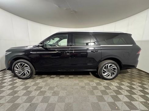 New 2025 Lincoln Navigator L Reserve AWD/4WD image 62