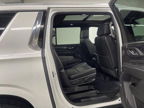 Used 2023 GMC Yukon XL Denali AWD/4WD image 15