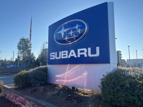 Used 2022 Tesla Model Y Long Range image 10