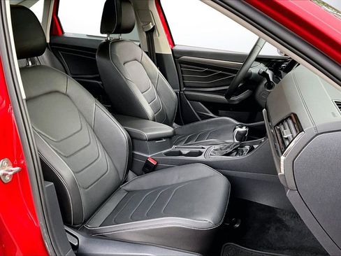 Used 2022 Volkswagen Jetta SEL image 24