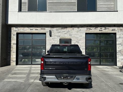 Used 2024 Chevrolet Silverado 1500 LT AWD/4WD image 3
