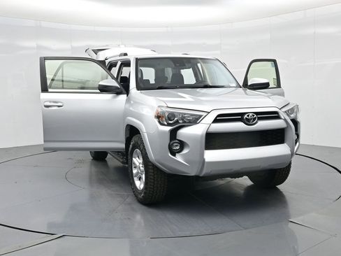 Used 2021 Toyota 4Runner SR5 image 23