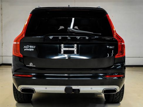 Used 2017 Volvo XC90 T6 Momentum w/ Vision Package image 10