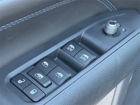 New 2026 Jeep Compass Latitude image 22