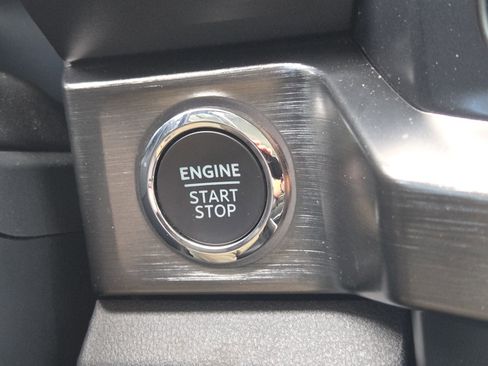 Used 2023 Ford F250 Lariat w/ Black Appearance Package AWD/4WD image 23