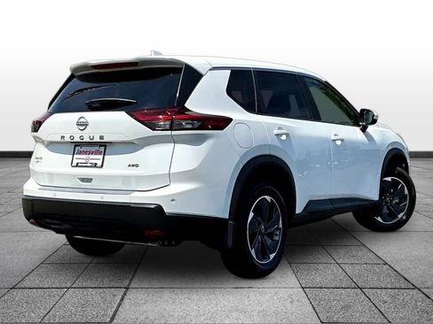 Certified 2026 Nissan Rogue SV AWD/4WD image 7