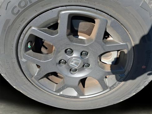 Certified 2025 Honda Pilot TrailSport image 16