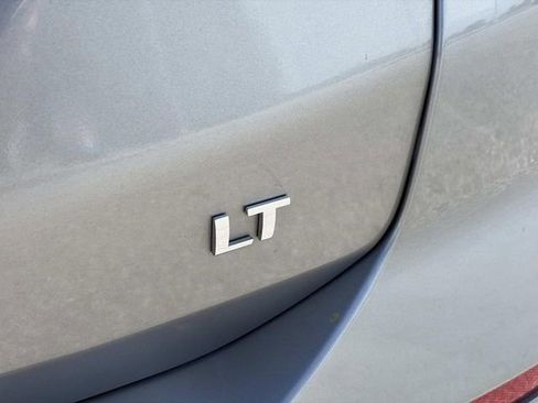 Used 2024 Chevrolet Equinox LT FWD image 8