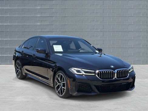 Used 2023 BMW 530e RWD image 1