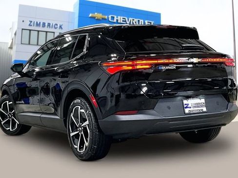 New 2026 Chevrolet Equinox EV LT FWD image 3