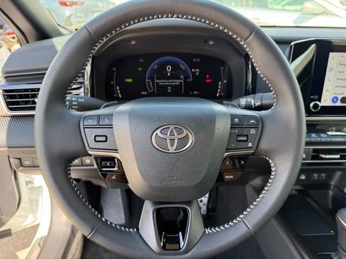 Used 2026 Toyota Camry SE w/ Convenience Package image 13