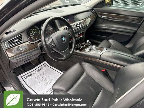 Used 2012 BMW 750Li xDrive image 11