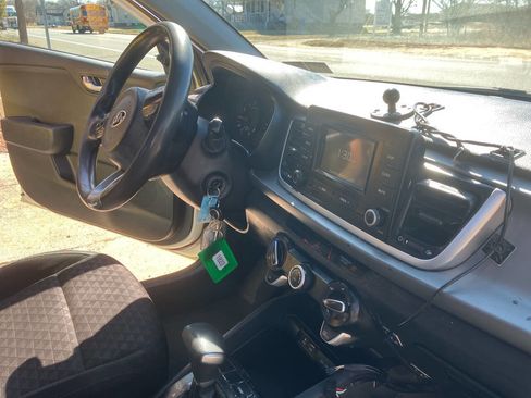 Used 2018 Kia Rio LX image 23