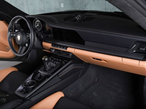 Used 2022 Porsche 911 GT3 image 14