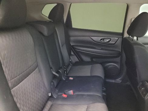 Used 2017 Nissan Rogue SV image 19