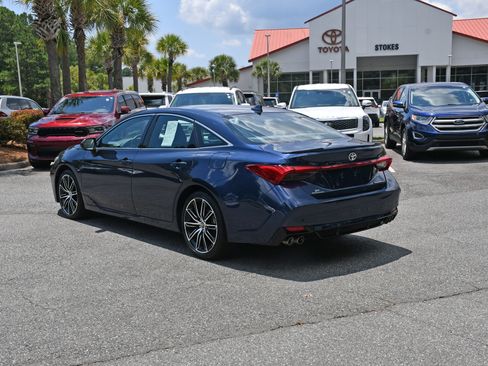 Used 2019 Toyota Avalon Touring w/ Advanced Safety Package FWD image 3