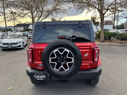 Used 2024 Ford Bronco Outer Banks image 8