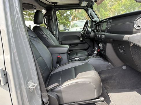 Used 2021 Jeep Wrangler Unlimited Sahara w/ Dual Top Group image 33