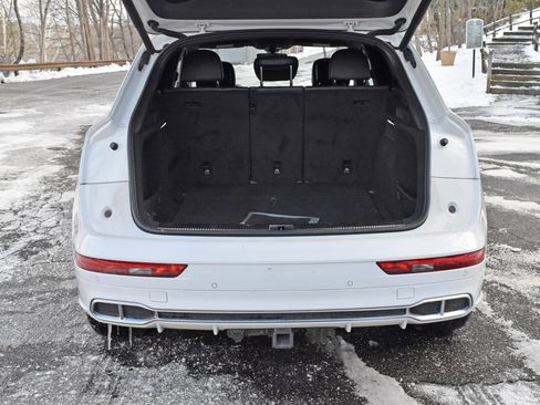 Used 2020 Audi SQ5 Premium Plus w/ Premium Plus Package image 16