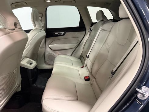 Used 2023 Volvo XC60 T8 Ultimate AWD/4WD image 10
