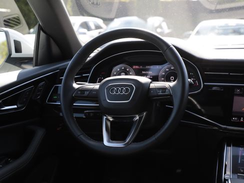 Used 2024 Audi Q8 Premium Plus AWD/4WD image 18