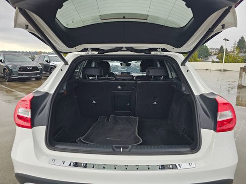 Used 2019 Mercedes-Benz GLA 250 4MATIC image 17